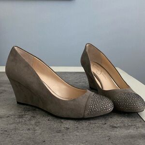 Jesica Simpson Gray Sparkle Suede Wedges 7.5